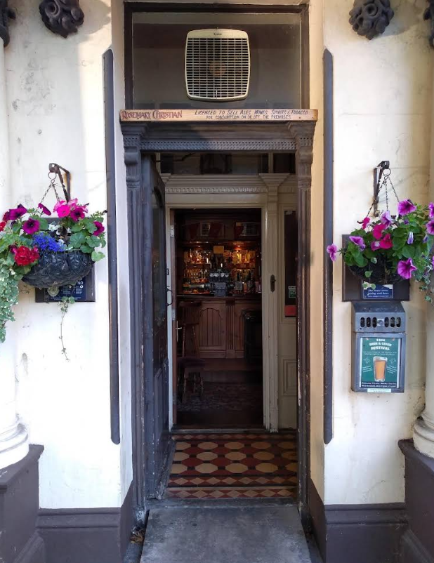 Entrance to the Sulby Glen Hotel